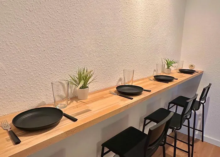 Appartement Zentral Und Ruhig - Modernes Mit Balkon